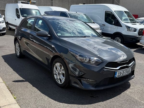 Kia Ceed Hatchback, Diesel Hybrid, 2023, Grey