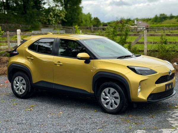 Toyota Yaris Cross SUV, Petrol Hybrid, 2022, Gold