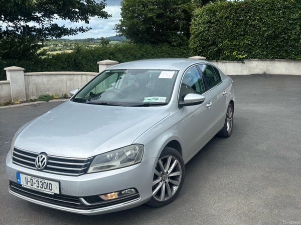 Volkswagen Passat Saloon, Diesel, 2011, Silver