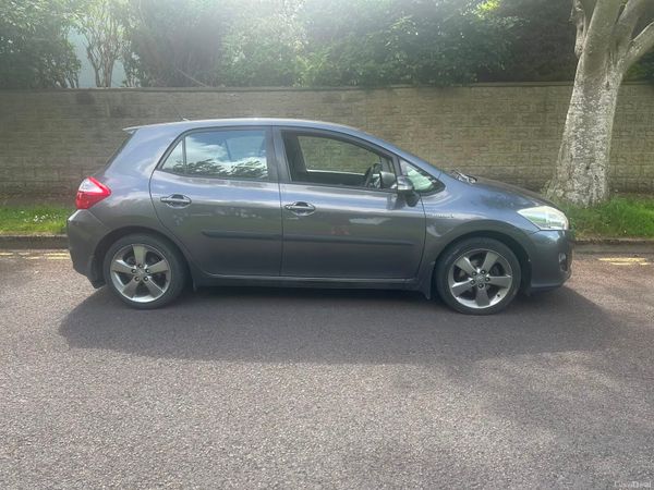 Toyota Auris Hatchback, Petrol Hybrid, 2012, Grey