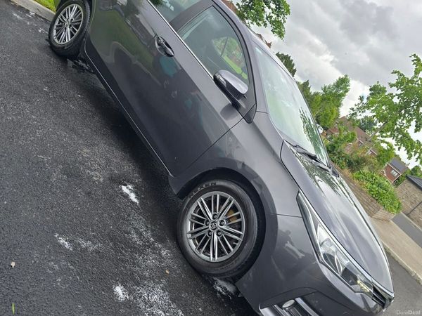 Toyota Corolla Saloon, Petrol, 2018, Grey
