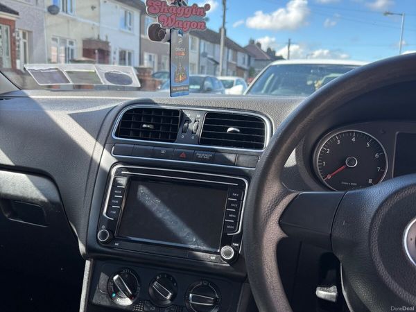 Volkswagen Polo Hatchback, Petrol, 2010, Red