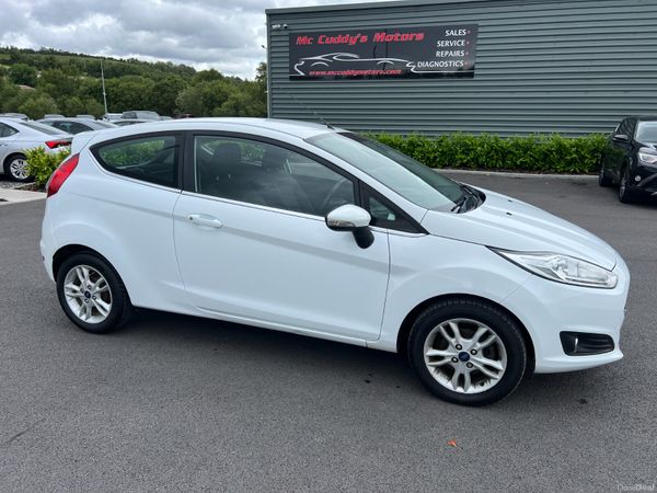 Ford Fiesta Hatchback, Petrol, 2017, White