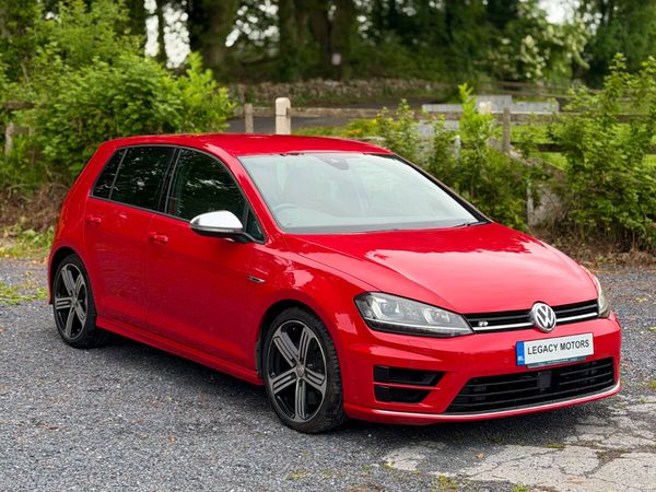 Volkswagen Golf Hatchback, Petrol, 2017, Red