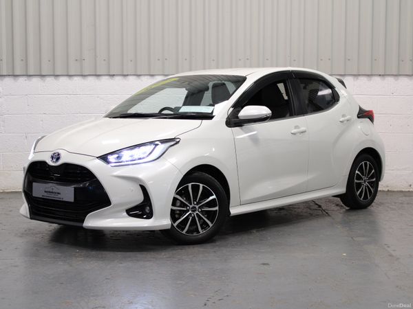 Toyota Yaris Hatchback, Petrol, 2021, White