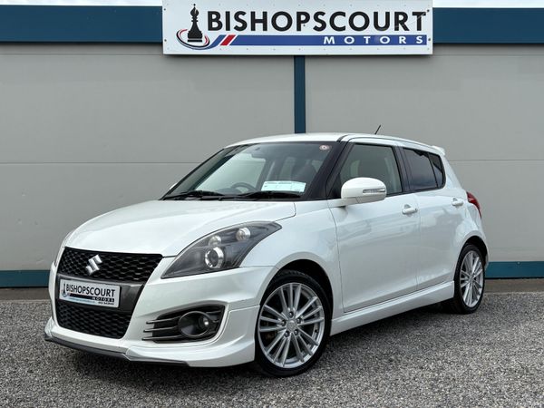 Suzuki Swift Hatchback, Petrol, 2016, White