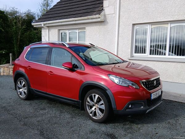 Peugeot 2008 Hatchback, Diesel, 2017, Red