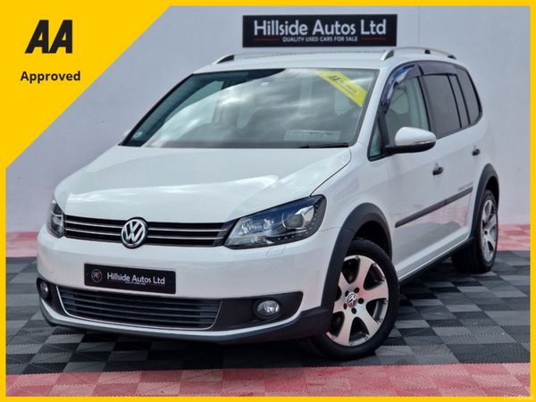 Volkswagen Touran SUV, Petrol, 2012, White
