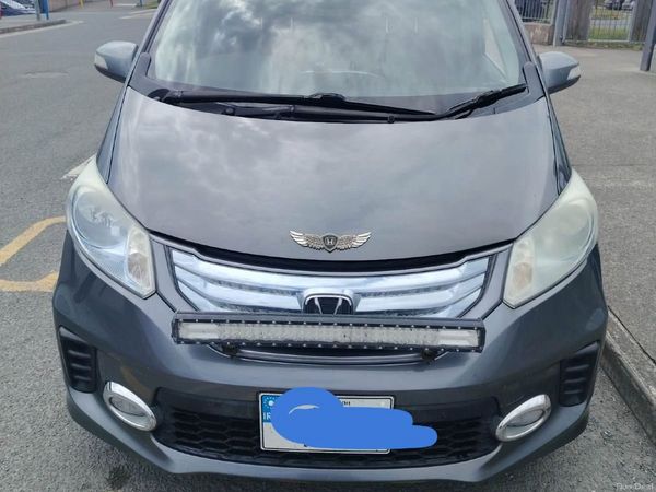 Honda Freed MPV, Petrol Hybrid, 2012, Grey