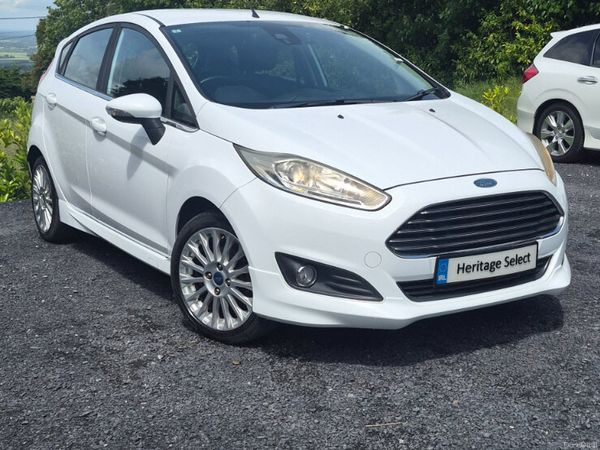 Ford Fiesta Hatchback, Petrol, 2014, White
