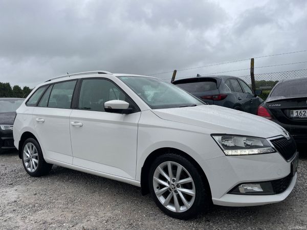 Skoda Fabia Estate, Petrol, 2020, White