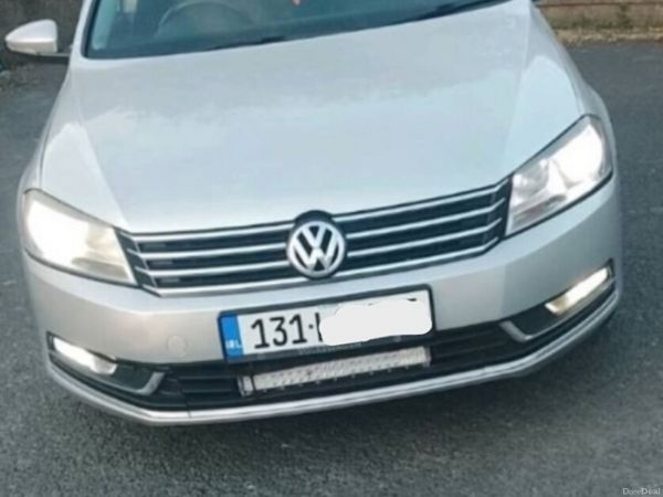 Volkswagen Passat Saloon, Diesel, 2013, Silver
