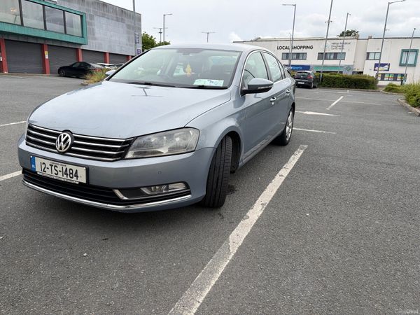 Volkswagen Passat Saloon, Diesel, 2012, Grey