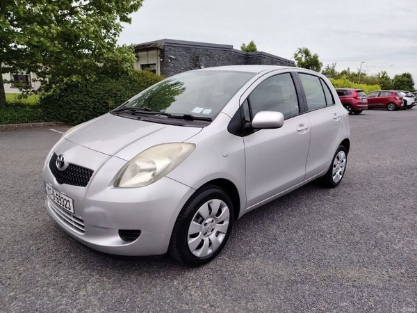 Toyota Yaris Hatchback, Petrol, 2007, Silver