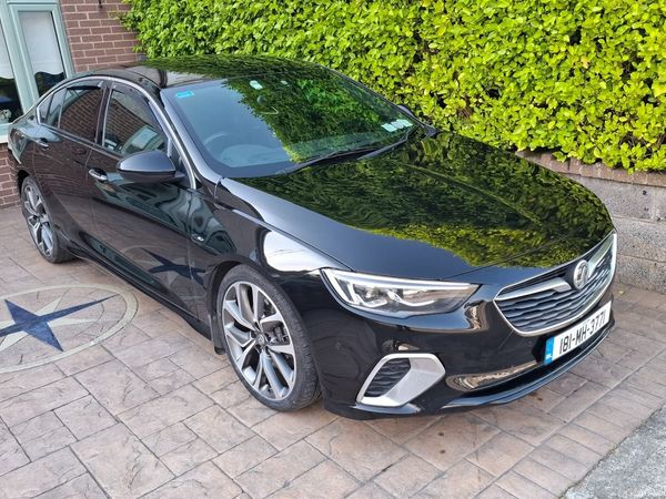 Vauxhall Insignia Hatchback, Diesel, 2018, Black