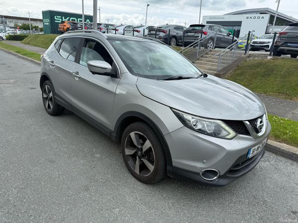 Nissan Qashqai Hatchback, Diesel, 2016, Silver