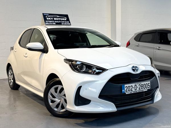 Toyota Yaris Hatchback, Petrol Hybrid, 2020, White