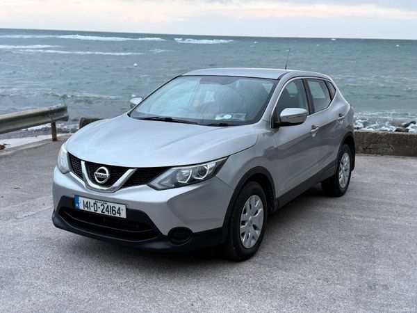 Nissan Qashqai Hatchback, Diesel, 2014, Silver