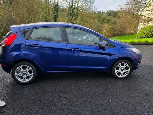 Ford Fiesta Hatchback, Petrol, 2015, Blue