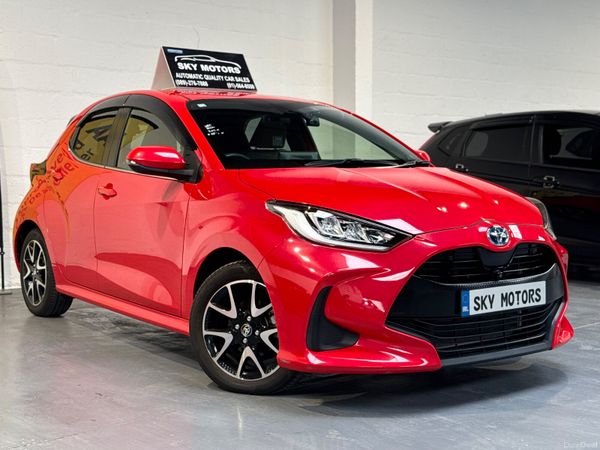 Toyota Yaris Hatchback, Petrol Hybrid, 2020, Red