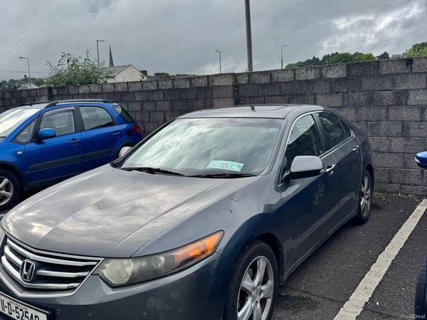 Honda Accord Saloon, Diesel, 2011, Silver