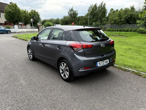 Hyundai i20 Hatchback, Diesel, 2015, Grey