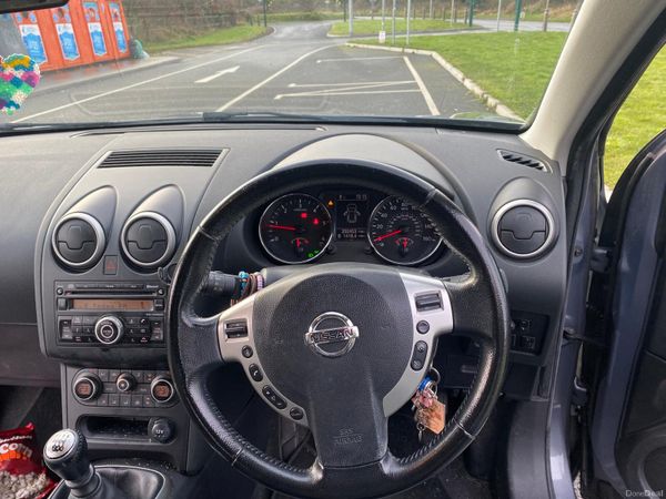 Nissan Qashqai Hatchback, Diesel, 2010, Grey