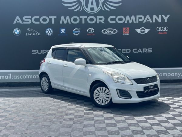 Suzuki Swift Hatchback, Petrol, 2015, White