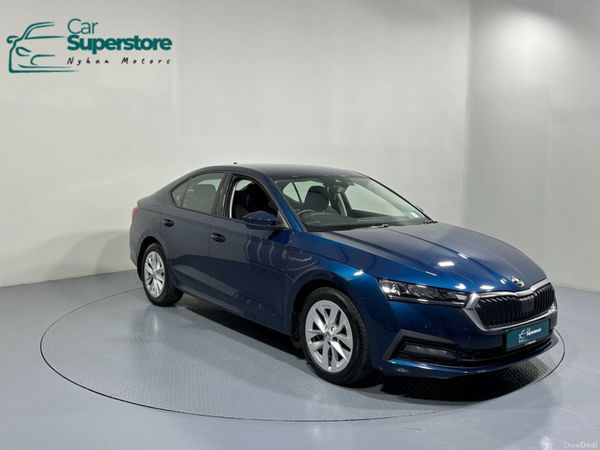 Skoda Octavia Saloon, Petrol, 2021, Blue