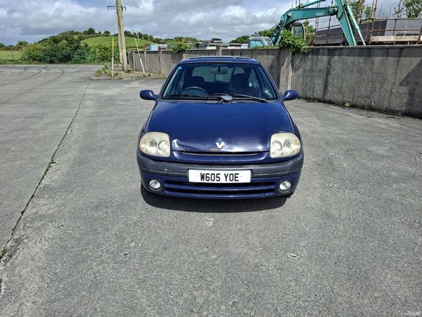 Renault Clio Hatchback, Petrol, 2000, Blue