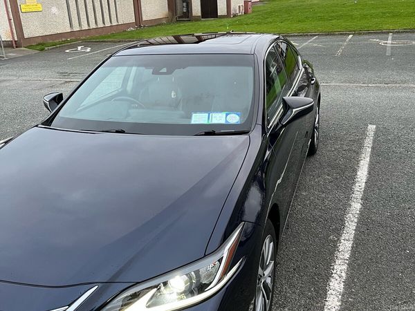 Lexus ES Saloon, Petrol Hybrid, 2019, Blue