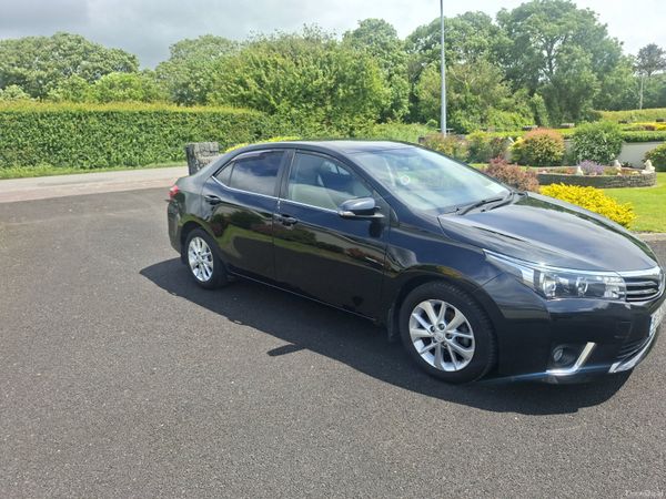 Toyota Corolla Saloon, Diesel, 2016, Black