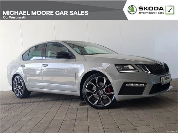 Skoda Octavia Saloon, Diesel, 2018, Grey
