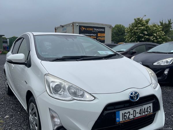 Toyota Aqua Hatchback, Petrol Hybrid, 2016, White