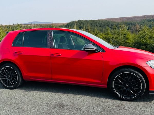 Volkswagen Golf Hatchback, Petrol, 2017, Red