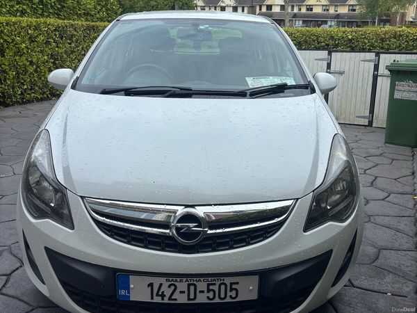Opel Corsa Hatchback, Petrol, 2014, White