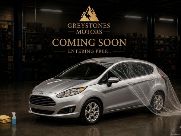 Ford Fiesta Hatchback, Petrol, 2015, Silver