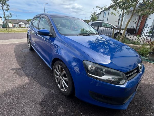 Volkswagen Polo Hatchback, Petrol, 2011, Blue