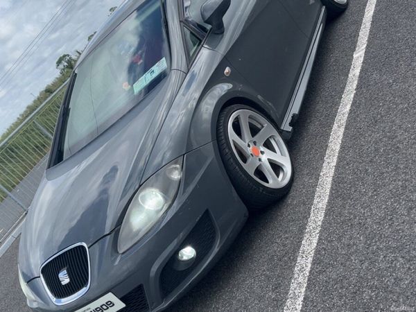 SEAT Leon Hatchback, Diesel, 2009, Grey