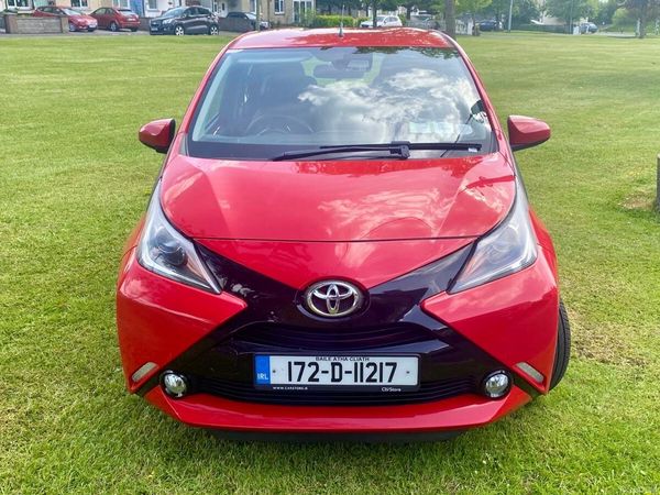 Toyota Aygo Hatchback, Petrol, 2017, Red