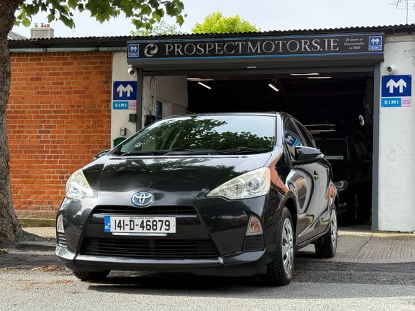 Toyota Aqua Hatchback, Petrol Hybrid, 2014, Black