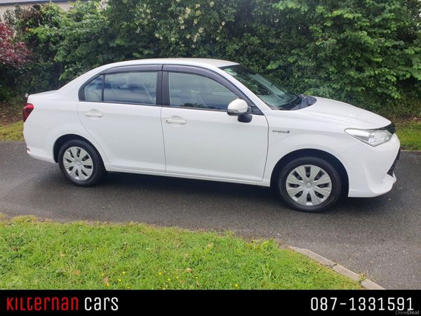 Toyota Corolla Saloon, Petrol Hybrid, 2017, White