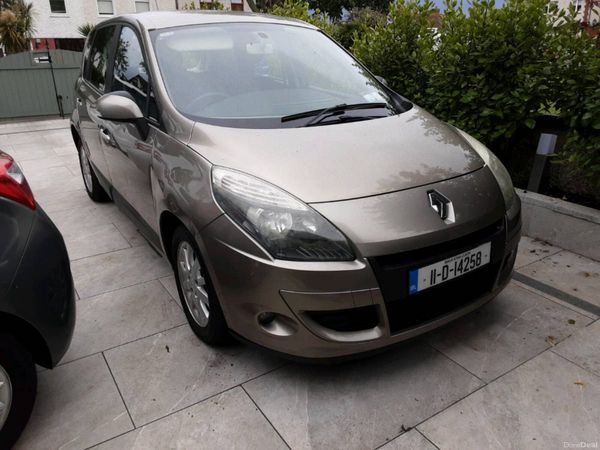 Renault Scenic MPV, Diesel, 2011, Gold