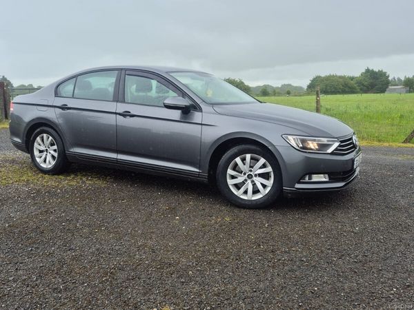 Volkswagen Passat Saloon, Diesel, 2015, Grey