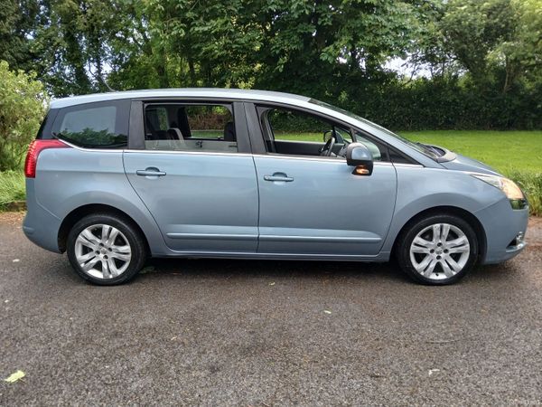 Peugeot 5008 MPV, Diesel, 2013, Blue