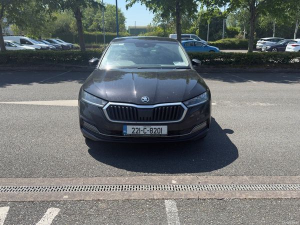 Skoda Octavia Saloon, Petrol, 2022, Black