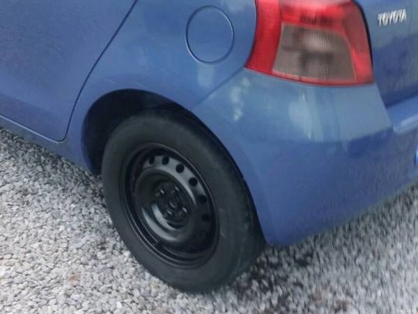 Toyota Yaris Hatchback, Petrol, 2009, Blue