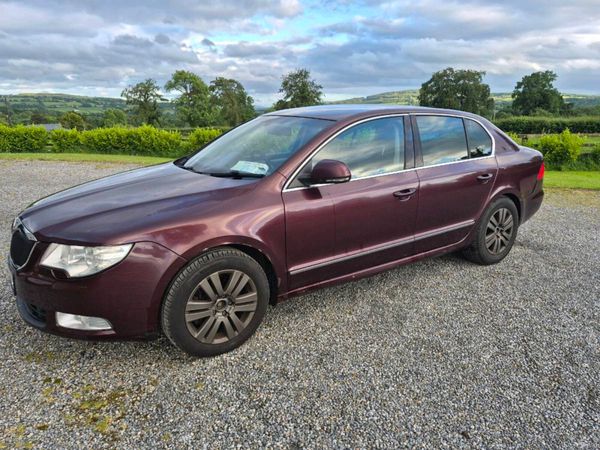 Skoda Superb Saloon, Diesel, 2009, Red