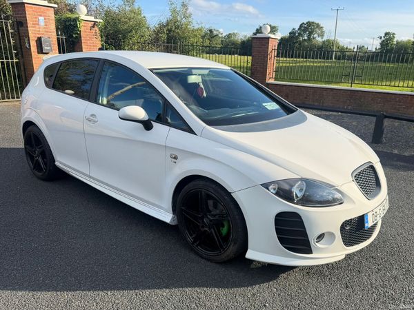 SEAT Leon Hatchback, Petrol, 2008, White