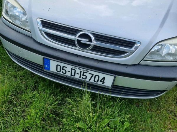 Opel Zafira MPV, Petrol, 2005, Silver